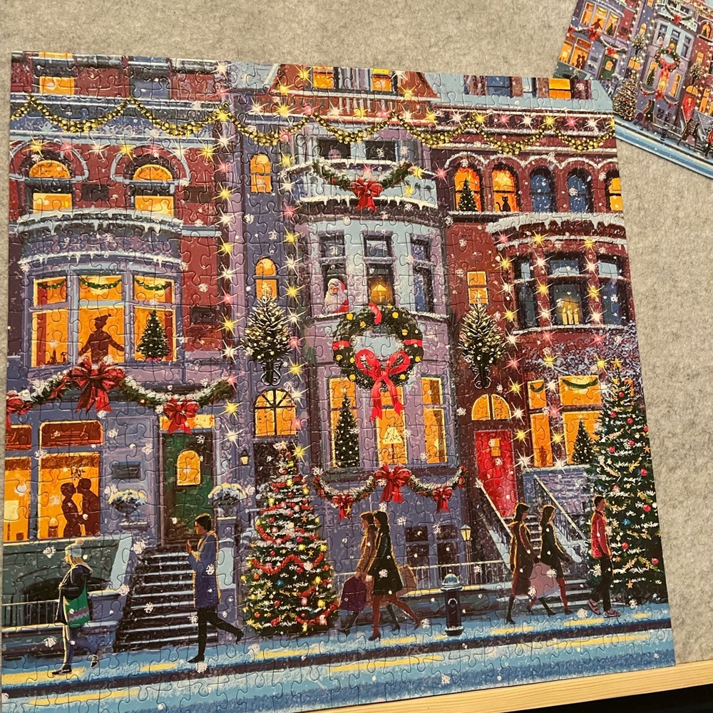 500 pc. Festive Holiday Puzzle with Winter Scene